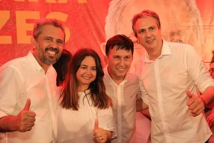 Prefeita de Acaraú é suspeita de receber supostas “benesses” para apoiar candidatura de Elmano, diz denúncia