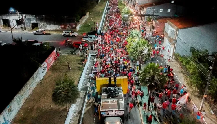 Granja recebe Elmano e Camilo e faz o maior comício do estado nessa campanha