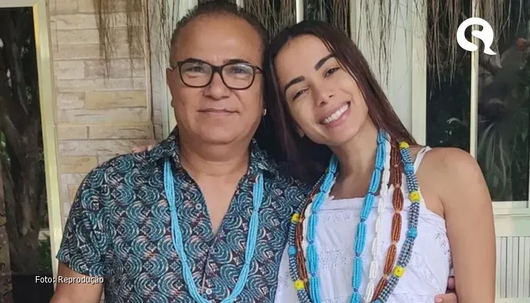 Pai de santo de Anitta declara apoio a Bolsonaro