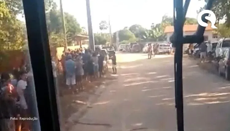 Família de ‘menino curandeiro’ no CE abandona casa e encerra atendimentos; ‘estamos exaustos’