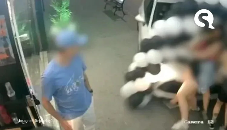 Carro atropela mulheres em calçada; uma das vítimas teve a perna amputada