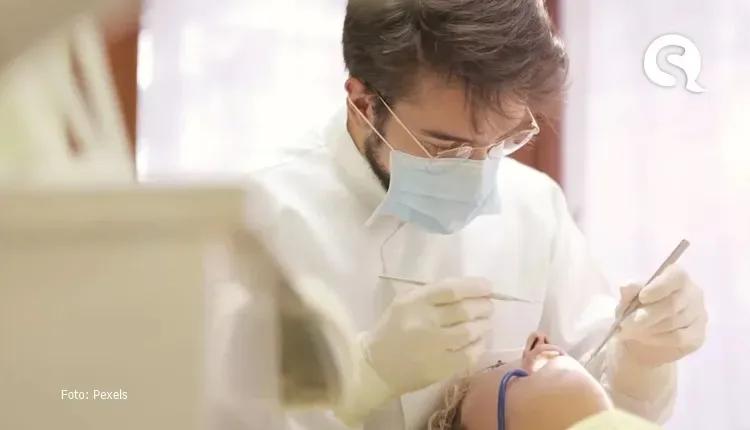 Dentista alerta sobre os 5 sinais do diabetes que surgem na boca