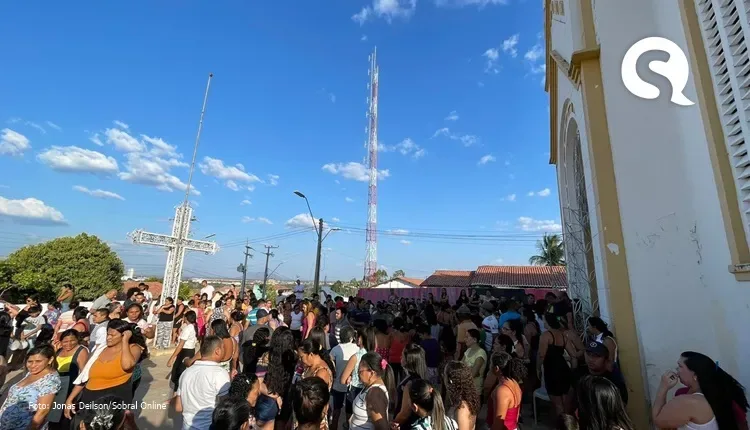 Velório de estudante baleado por colega em Sobral reúne família e amigos neste domingo, 9