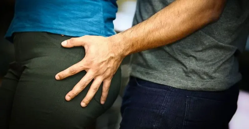 Supervisor é preso por suspeita de importunar sexualmente funcionárias de empresa em Acaraú