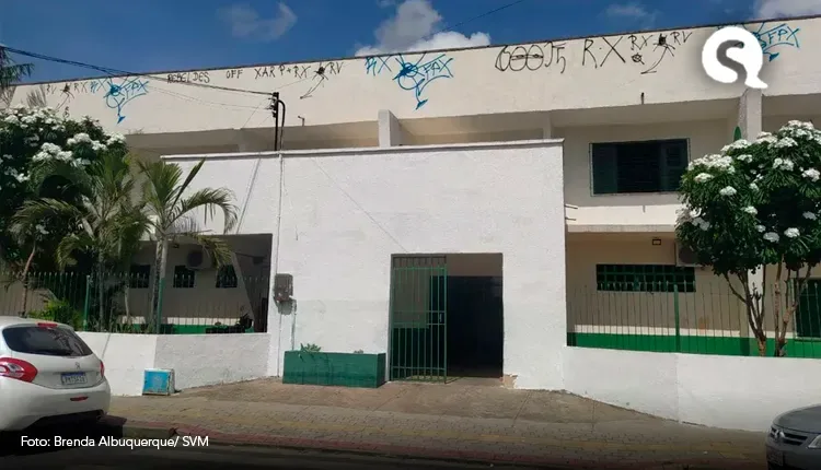 Alunos ficam sem aula presencial por falta de energia e água em escola em Caucaia
