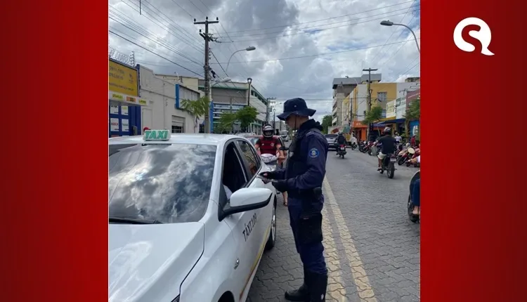 Secretaria do Trânsito e Transportes de Sobral realiza ação educativa para uso do cinto de segurança, capacete e calçados adequados