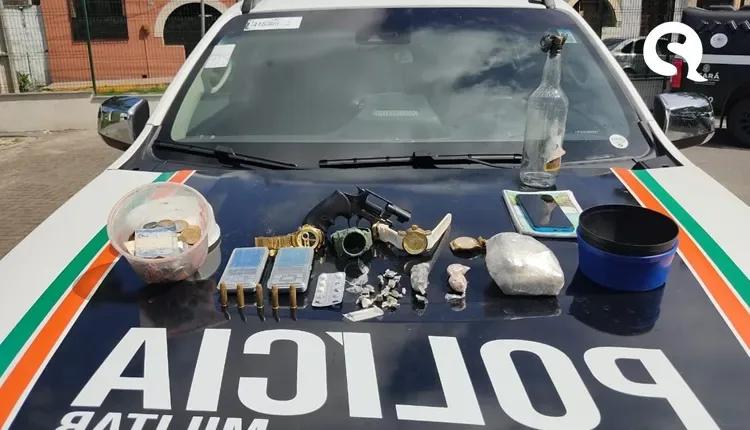 Polícia Militar realiza apreensão de revólver, munições, drogas e material para o tráfico em Sobral
