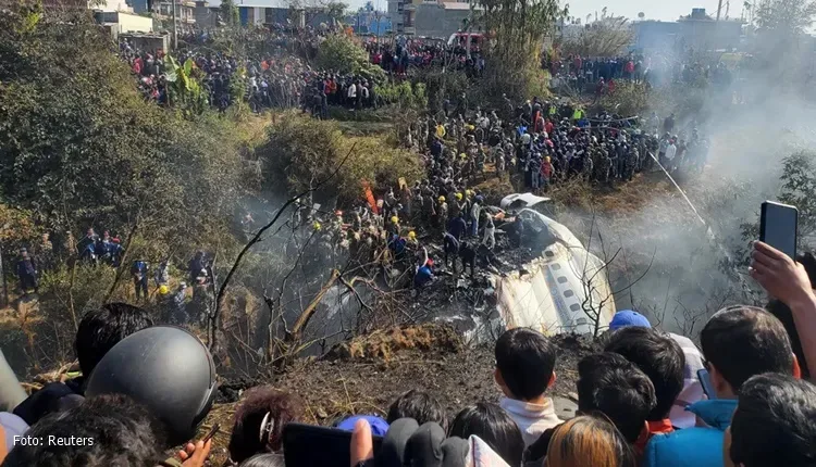Queda de avião mata pelo menos 68 no Nepal em acidente aéreo com mais mortos no país em 30 anos
