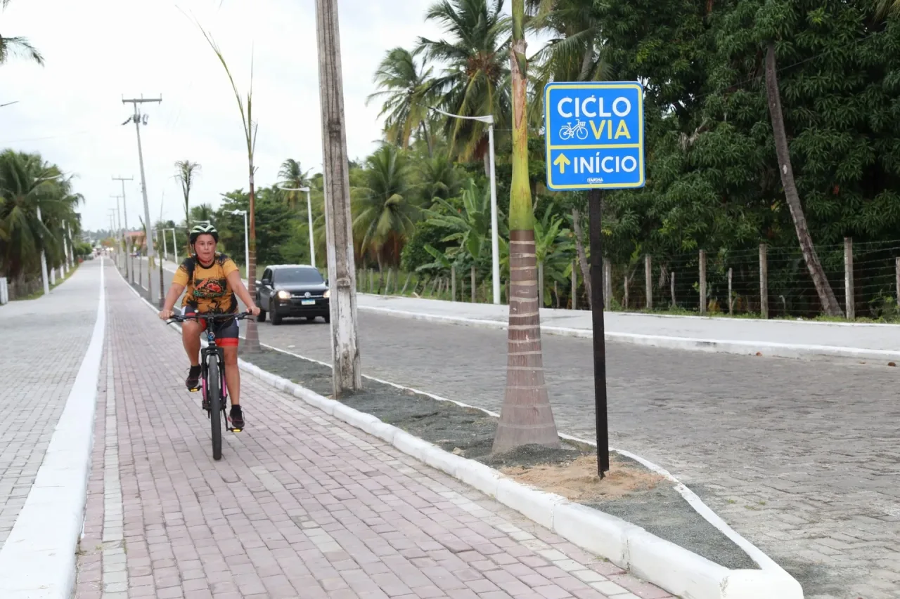 Recuperação da avenida do Lagamar, em Itarema, beneficia comércio e turismo na região