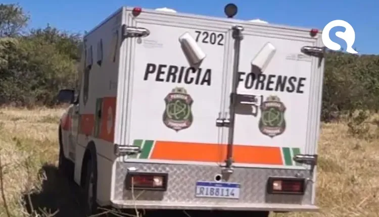 Homem sofre choque e morre ao estender roupa em arame