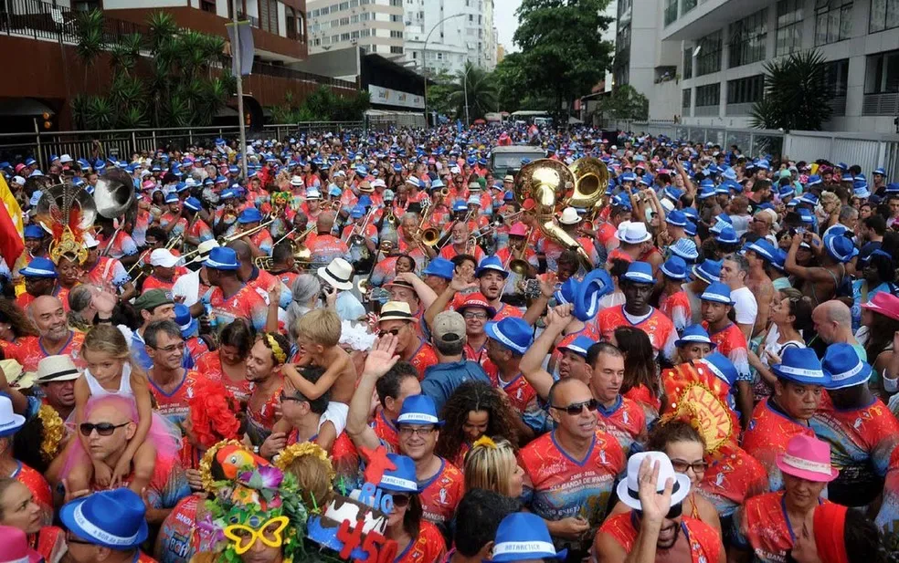 No carnaval, empregado que faltar ao trabalho e for flagrado, pode ser demitido por justa causa, explica advogado