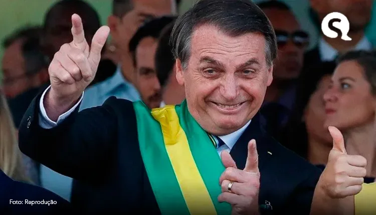 Bolsonaro gastou ao menos R$ 697 mil em campanha com cartão corporativo