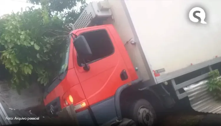 Caminhão desgovernado atropela três pessoas na Grande Fortaleza