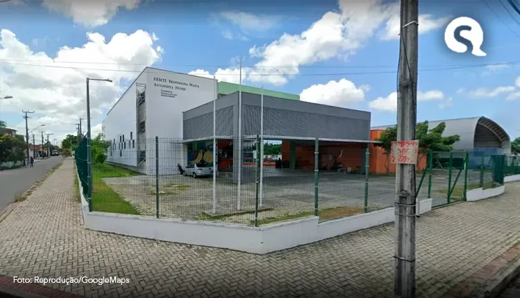 Alunos passam mal em escola e são levados para unidade de saúde, em Fortaleza