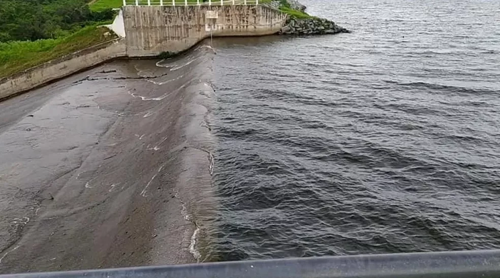 Com forte chuvas, sobe para 24 número de açudes sangrando no Ceará