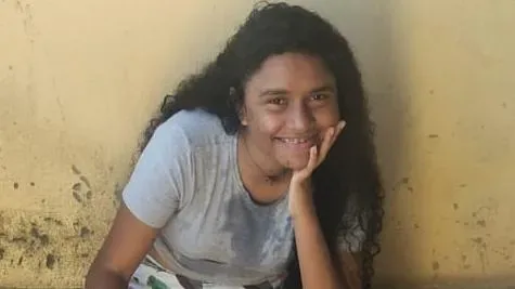Filha de zeladora da UFC, jovem da periferia de Fortaleza é aprovada em Medicina; ‘tento desde 2015’
