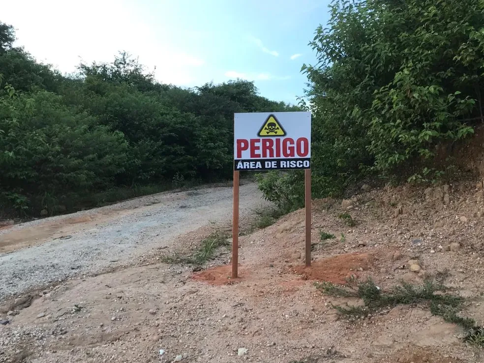 ‘Buraco Azul’: água com resíduos de explosivos pode causar câncer no pâncreas, rins e fígado