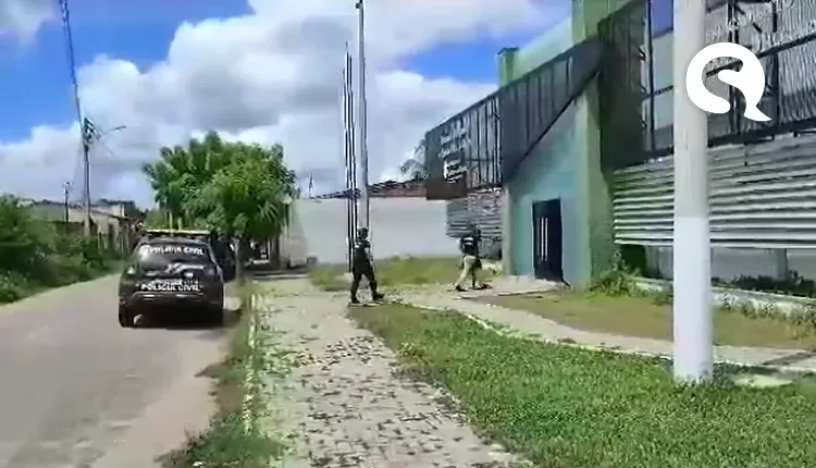 Suspeita de ameaçar e se apropriar de bens de idoso é presa pela Policía em Mucambo
