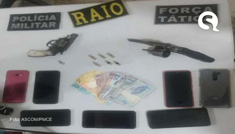 Em Aracati, PMCE apreende dois revólveres e prende quatro suspeitos