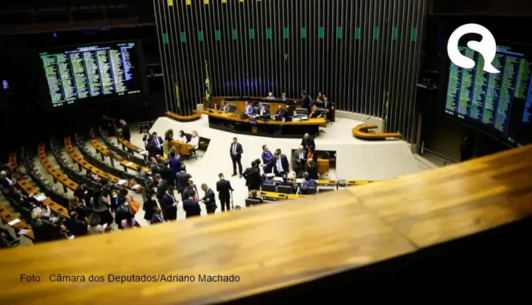 Câmara aprova projeto que torna crime discriminar políticos