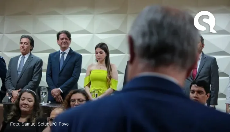 Irmãos Cid e Ciro Gomes se evitam em posse do TRE-CE