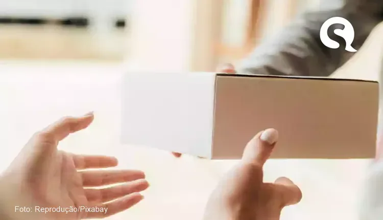 Mulher recebe vibrador no lugar de iphones comprados pela internet
