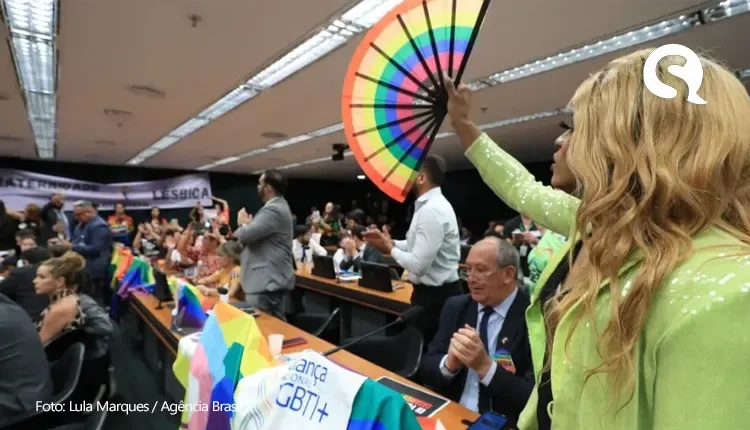 MPF pede para Câmara arquivar projeto que tenta proibir casamento gay