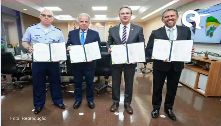 Elmano assina acordo de cooperação técnica para a construção do ITA no Ceará