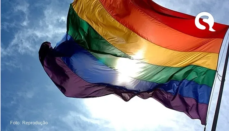 Suprema corte da Rússia proíbe movimento LGBTQIAPN+por considerá-lo extremista