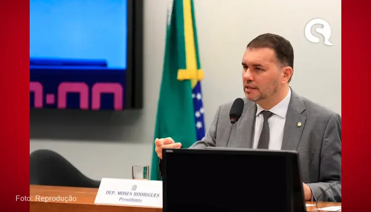Deputado Moses Rodrigues é coautor do Projeto de Lei que garante incentivo financeiro a estudantes do Ensino Médio