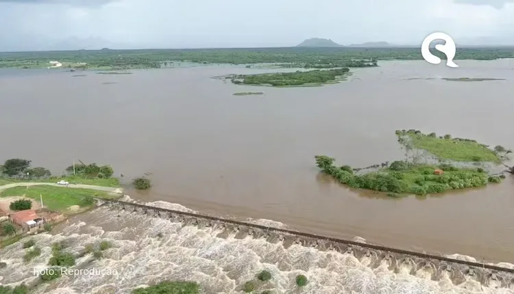 Sobe para 11 os açudes sangrando no Ceará