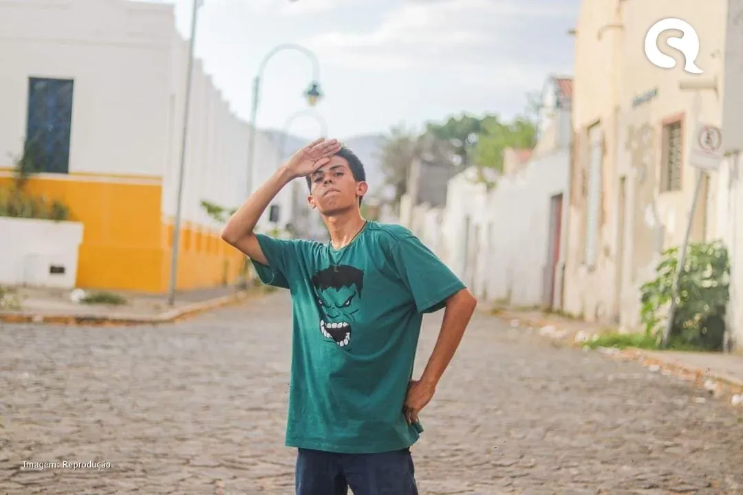 Jovem de Sobral vence primeira eliminatória do Festival Corpo Arte 2024 em Jericoacoara