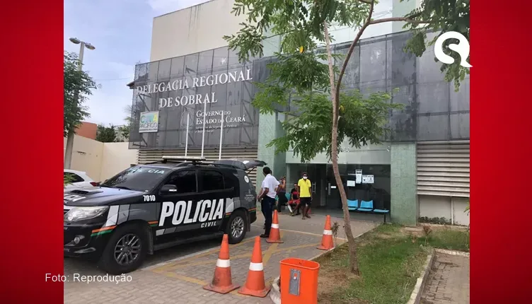Homem é acusado por tentar matar travesti, e esfaquear tia e prima que defenderam vítima, em Sobral