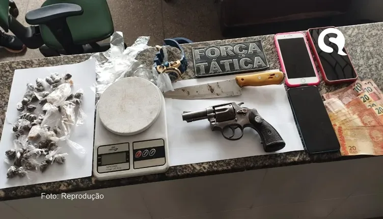 Três homens são presos com arma e drogas após operação da PM em Tianguá
