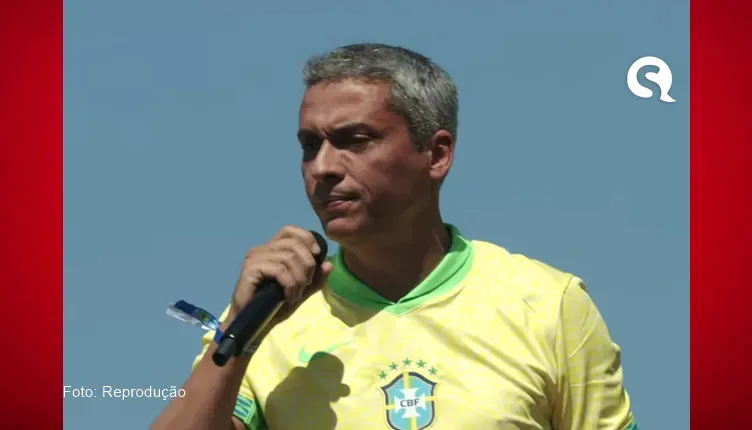 Em ato com Bolsonaro, deputado discursa em inglês “porque Elon Musk está olhando”
