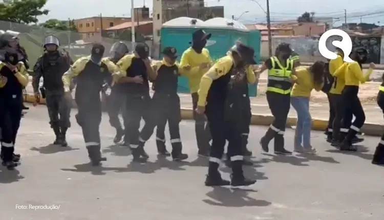 Greve no Detran: PM usa spray de pimenta em manifestação e um servidor é preso