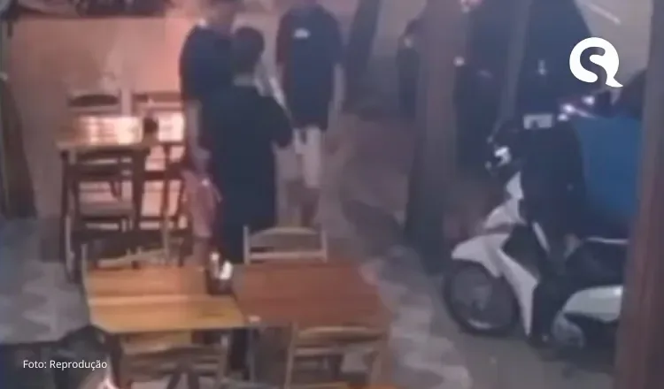 Garçonete é assediada por cliente em restaurante no interior do Ipu; vídeo
