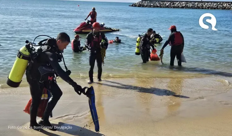 Bombeiros recolhem 23 kg de lixo no mar durante 1 hora de mergulho na Praia do Náutico, em Fortaleza