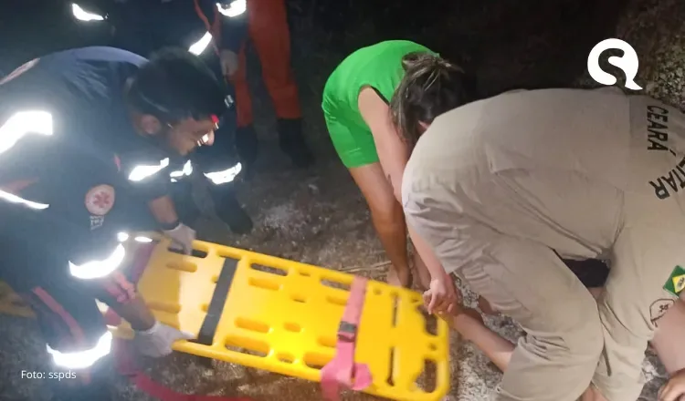 Corpo de Bombeiros resgata criança após queda em Quixadá