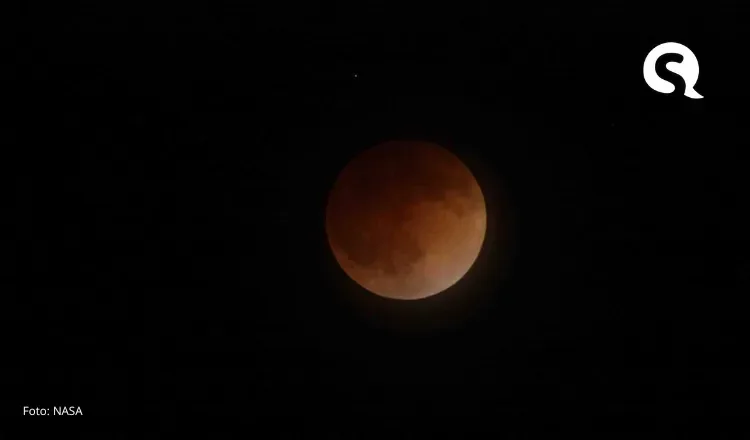 Superlua e eclipse lunar parcial acontecem nesta terça-feira (17); veja horário e como observar