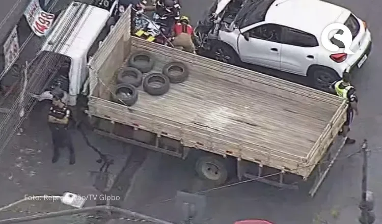 Pedestre morre prensado por caminhão em acidente na porta de frigorífico de Belo Horizonte