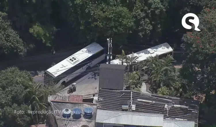 Sete ônibus são sequestrados por criminosos para fazer barricadas contra operação do Bope no RJ