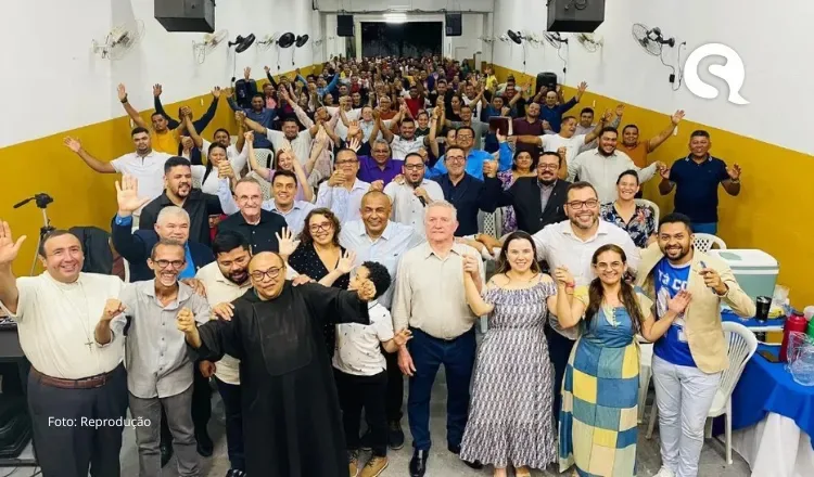 Prefeito Eleito de Sobral participa de ato ecumênico com Pastores e Padres em Igreja no Bairro Sinhá Sabóia