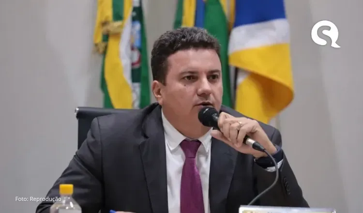 Justiça afasta Capitão Vieira da presidência da Câmara de Juazeiro do Norte e aplica multa de R$ 40 mil
