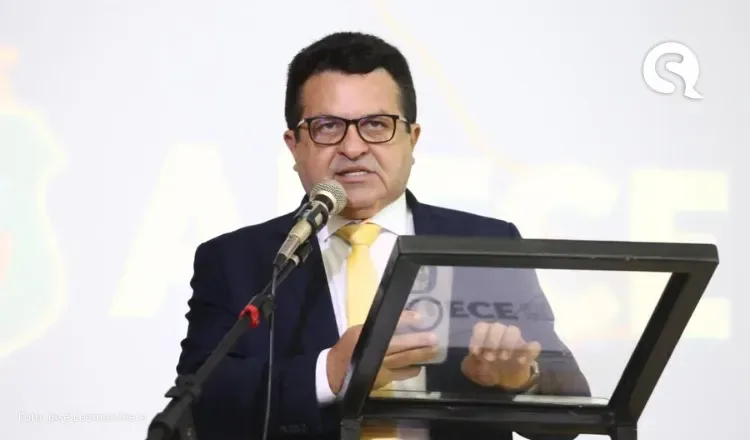 Jeová Mota pede a Camilo, campi do IFCE para Santa Quitéria