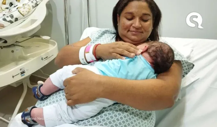 Mulher dá à luz ‘bebê gigante’ de 5 kg em hospital público de Quixeramobim, no Ceará