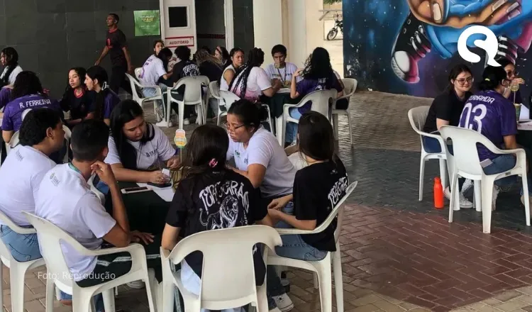Escola pública em Acaraú teve 80% dos alunos inscritos no Enem com nota acima de 900 na redação