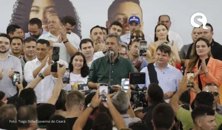 Elmano inaugura nova sede de escola em São Benedito e entrega 11 mil tablets para estudantes