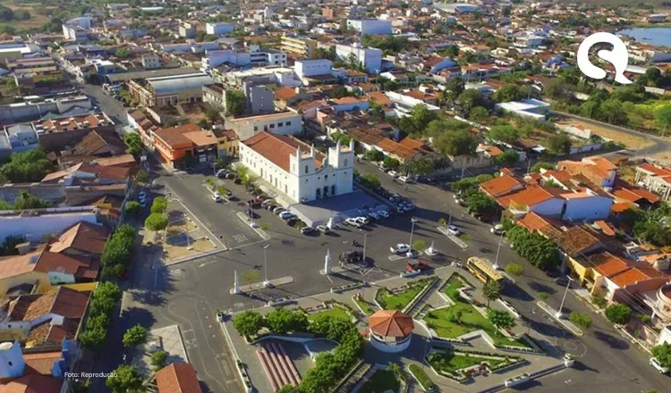 Com Raça Negra e grandes atrações, Santa Quitéria vive clima de festa entre os dias 24 e 28