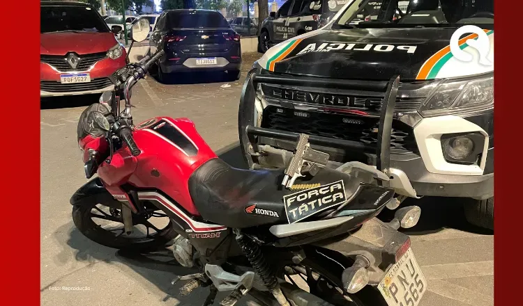 Menor é apreendido com arma de fogo e moto roubada em Sobral
